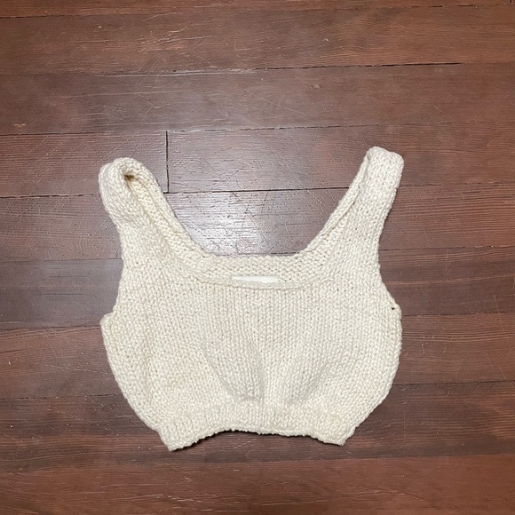 Lauren Manoogian Cream Ribbed Cropped Tank Top - Picture 2 of 3